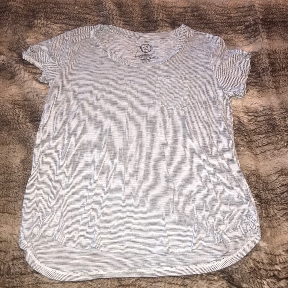 The striped T everyone needs in their wardrobe!